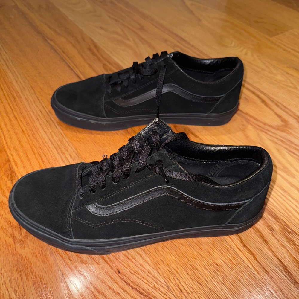 Men’s vans low top sneakers
